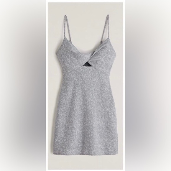 Abercrombie & Fitch Dresses & Skirts - NWOT Abercrombie Blue Floral Twist-Front Cutout Mini Dress